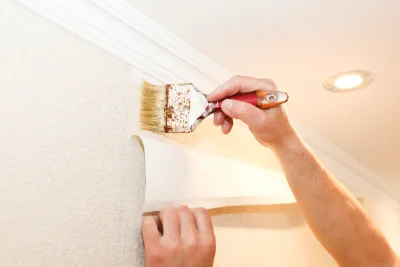 Pose de papier peint à Bislée — revêtements muraux et toiles de verre